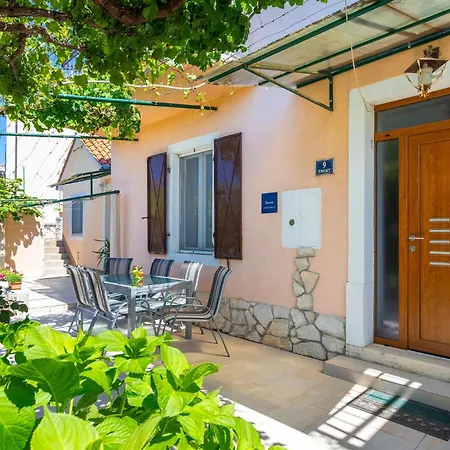 Holiday home 3 Bedroom Cozy In *