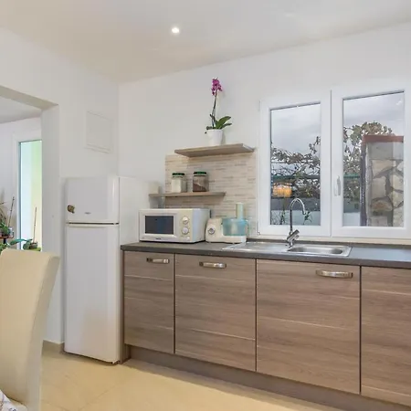 3 Bedroom Cozy In * Trget