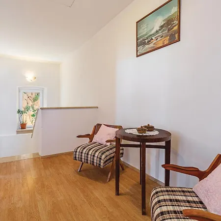 3 Bedroom Cozy In Trget