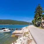 Hébergement de vacances I *